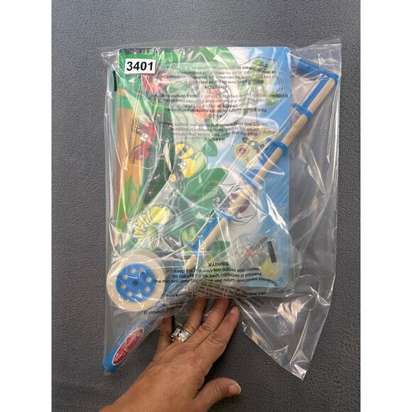 Melissa &Doug wooden puzzles with magnetic fishing Rod . Not original to games - Picture 7 of 7